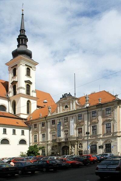 Brněnský Pražákův palác postavil architekt rakouského parlamentu | Radiožurnál
