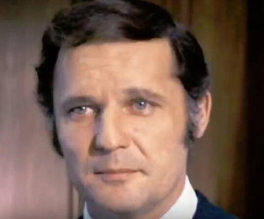 John Vernon Biography - Facts, Childhood, Family Life & Achievements