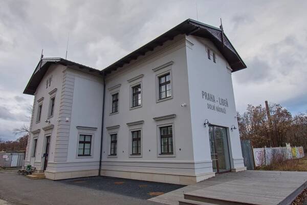 Fotografie - Bývalá nádražní budova Praha-Libeň Dolní nádraží - 04.01.2024