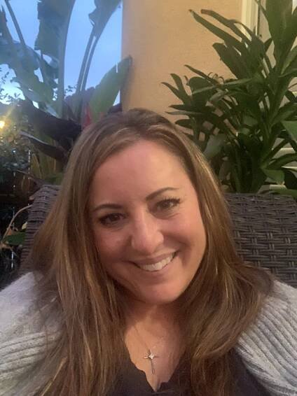 Pin by Jennifer Nelson Monge on Family | Mom pictures, Mom selfies, Gal gadot photos