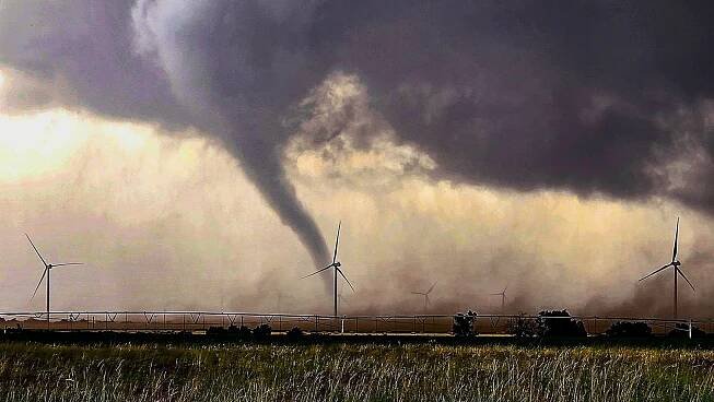 Storm Chasing Photos | WeatherHolidays 