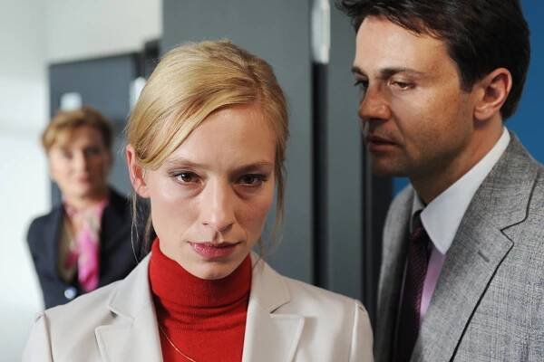 Ein Mörderisches Geschäft - Z filmu - Sandra Borgmann, Michael Rotschopf