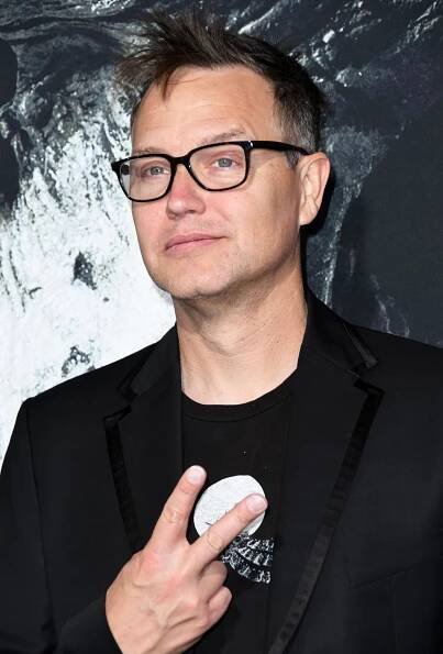 Mark Hoppus Debuts Bald Look After Revealing Cancer Diagnosis