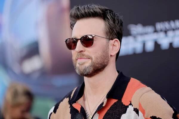 Chris Evans on Lightyear’s Same-Sex Kiss and Trying to Sound Like Tim Allen