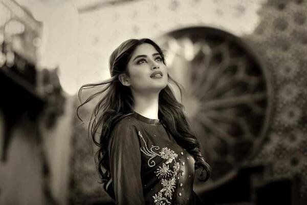 Sajal Aly Age, Height, Weight, BF, Affairs, Biography & More - BioExposed