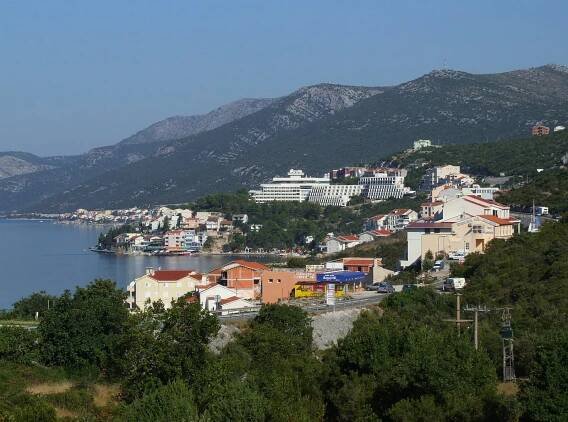 Soubor:Neum (BiH) - general view.jpg