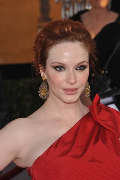 50 Female Celebrities Who Are 5’7″ Tall (170 cm)