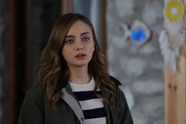 Maviye Sürgün - Episode 13 - Z filmu - Damla Sönmez