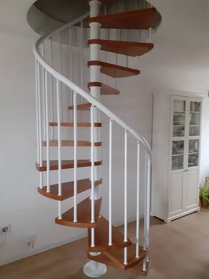 Kudrnaté schody DUDA model Madrid 05 S 110 cm