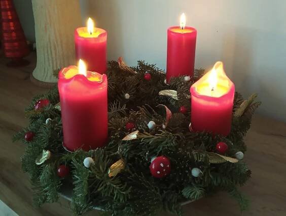 Čtenářská výzva: Advent začíná. Zapálíte v neděli první adventní svíčku?