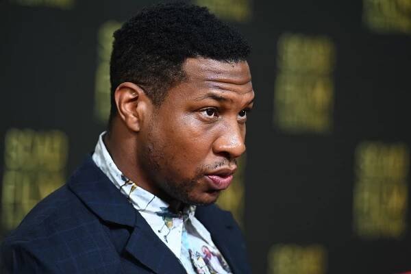 Jonathan Majors on the red carpet
