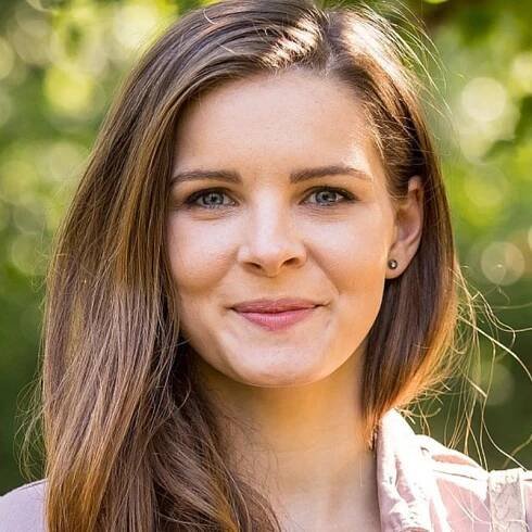 MONIKA HORVÁTHOVÁ (Celebrity s.r.o.)