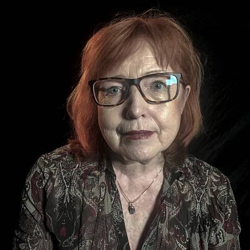 Profilová súčasná fotografia. 