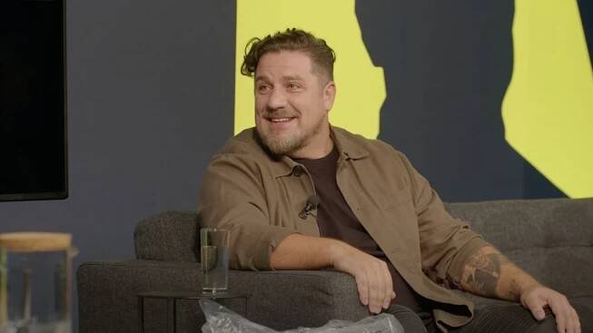 Michal Holán: „Pro svou tetu jsem ukradl maketu, teď dabuji turecké telenovely“