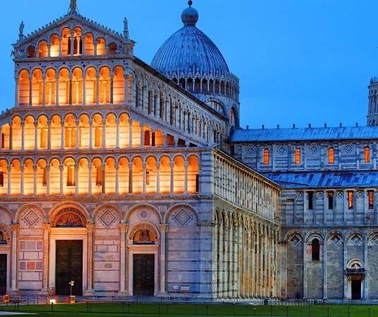 Piazza dei Miracoli v Pisa