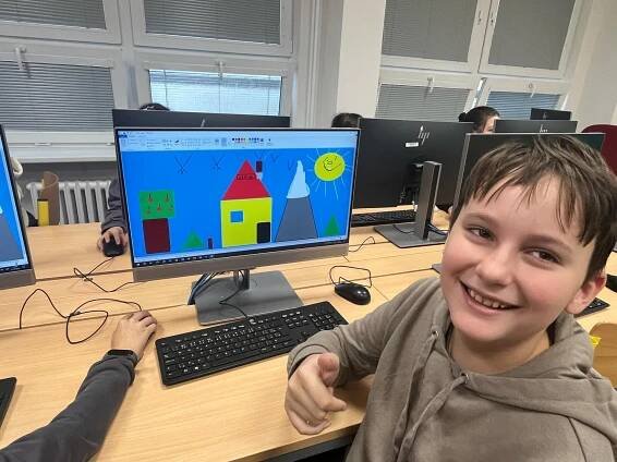 Informatika ve čtvrtých třídách: První pololetí plné objevování – ZŠ 13 Plzeň