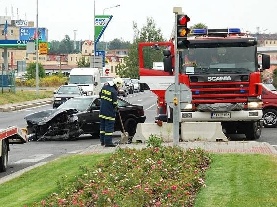 Nehoda zkomplikovala průjezd Chebem