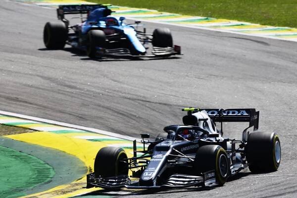 Formule 1 : Gasly engagé dans un duel avec les Alpine de Ocon et Alonso