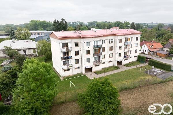 Prodej bytu 3+1, 80m2, balkon, sklep, Chlumec nad Cidlinou II | Reality.iDNES.cz 