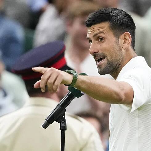 Vy mi ublížit nemůžete! Djokovič přímo z kurtu zkritizoval fanoušky