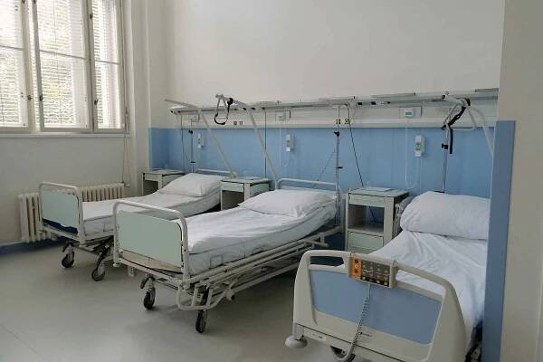 Otevření zrekonstruované gynekologicko-porodnické kliniky Fakultní nemocnice Královské Vinohrady.