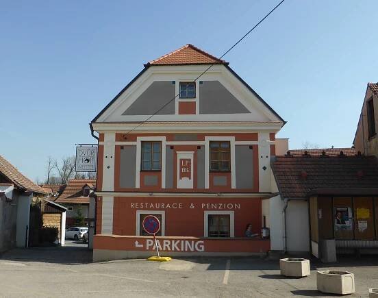 Restaurace Dvůr Hoffmeister foto 2