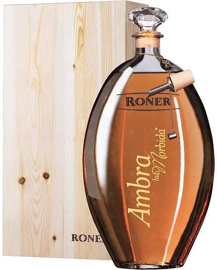 Grappa Roner La Morbida Grappa Ambra 1500 ml v dřevěné krabičce