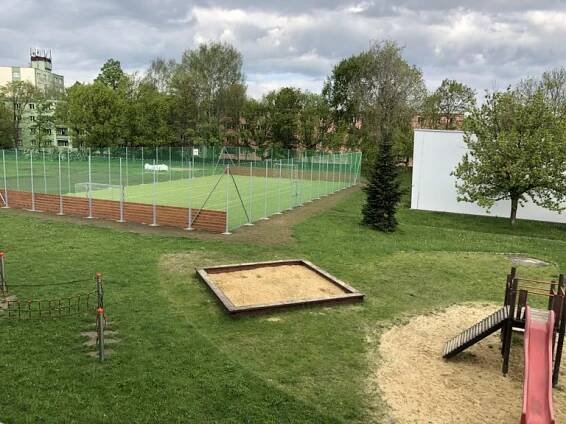 Základní škola a mateřská škola Ostrava-Zábřeh, Volgogradská 6B - víceúčelové hřiště