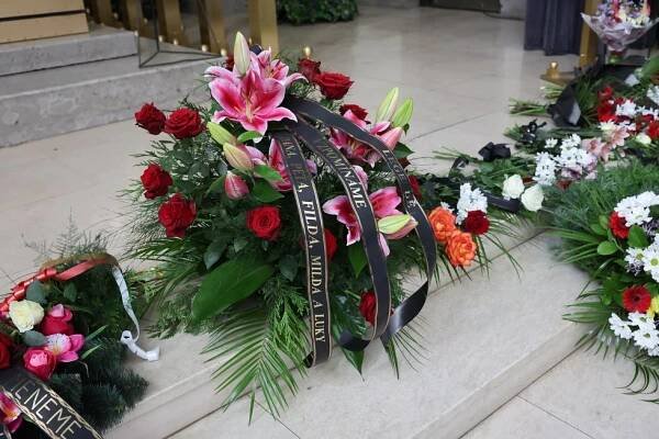 Pohřeb Františka Kollmana (†76): S „Havlovým samurajem“ se přišli rozloučit Vetchý či Osička