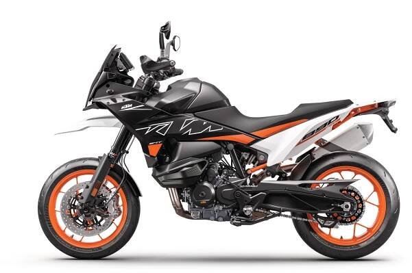 KTM 890 SMT VČ TECH PACKETU 2023 (NOVÁ, 2023), 358.900 Kč