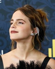 Two Drops of This Emma Watson-Approved Find Blurs Out Fine Lines
