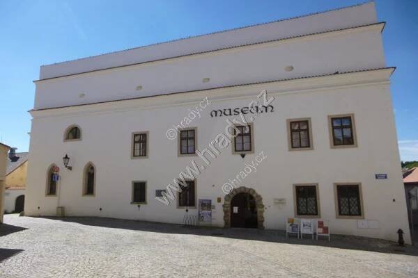 jezuitský seminář s gymnáziem a kaplí sv. Víta