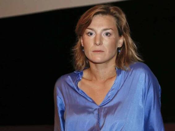 Lenka Krobotová. 