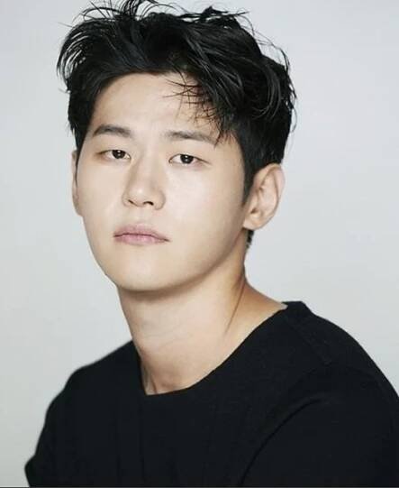 Lee Hak-Joo-p01.jpg