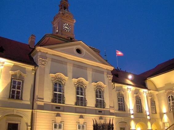 Category:Nová radnice (Brno) - Wikimedia Commons