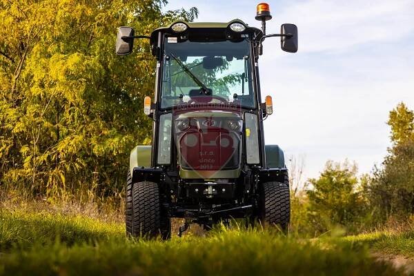 Plnohodnotná kabína na malotraktor CAPTAIN