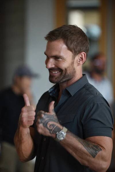 Smrtonosná zbraň - Na stejný lodi - Z natáčení - Seann William Scott