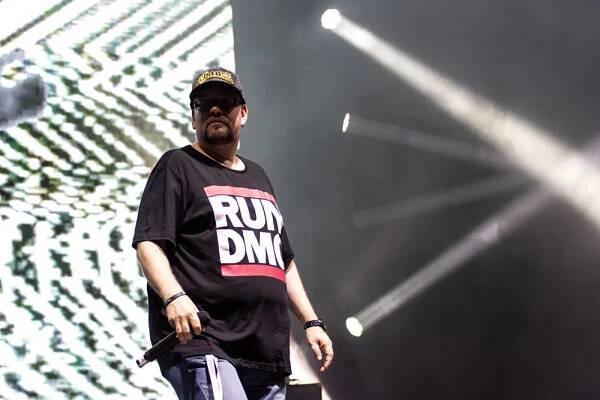 Chaozz v plném Foru Karlín dokázal smysl svého comebacku - musicserver.cz