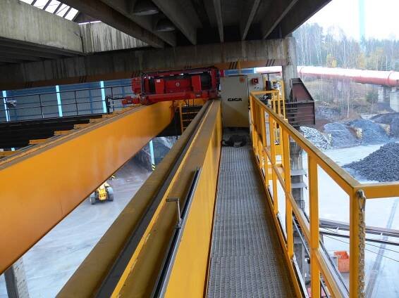 Mostový jeřáb GDMJ 8t/16,5m s kabinou a drapákem pro KOVOHUTĚ Příbram_1