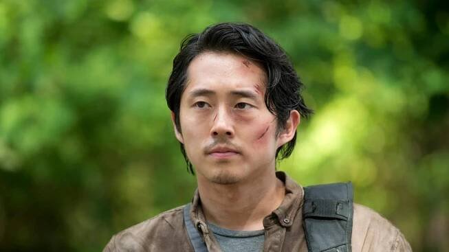 Steven Yeun v seriálu Živí mrtví