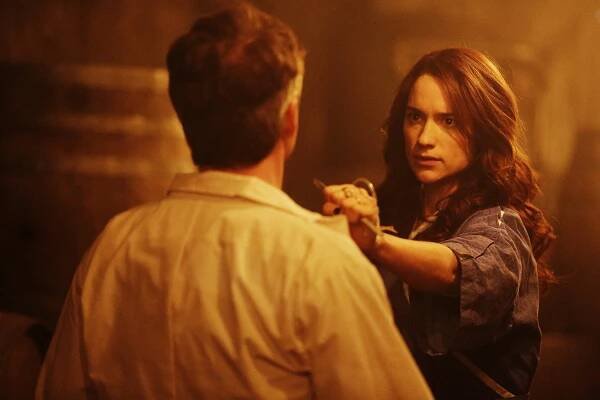 Wynonna Earp - Two-Faced Jack - Z filmu - Melanie Scrofano