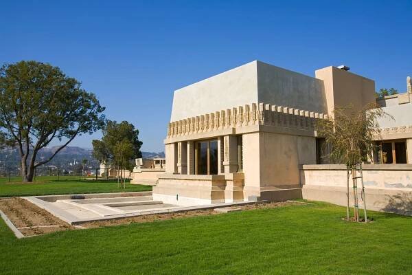 Hollyhock House