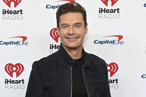 Ryan Seacrest arrives at the 2022 iHeartRadio Music Festival