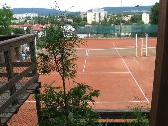 Sportovní areál | Topení, voda, kanalizace, plyn