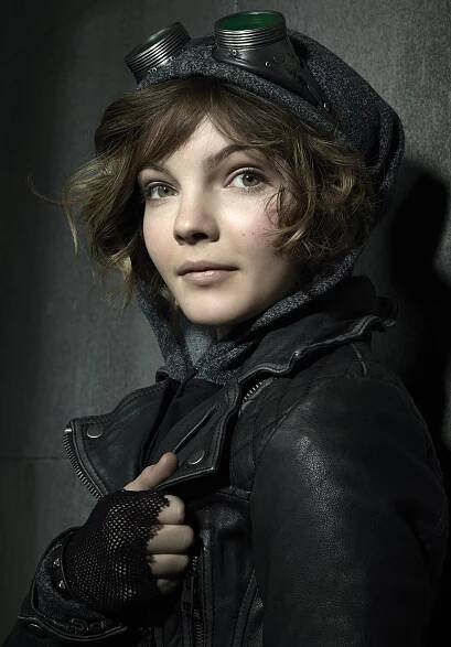 Camren Bicondova Talks Gotham, Playing Young Catwoman, the DC Universe, and More