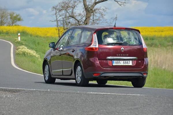 Renault Scénic? Možná nejlepší MPV na trhu ojetin, jen vybírejte obezřetně a dodržujte několik zásad
