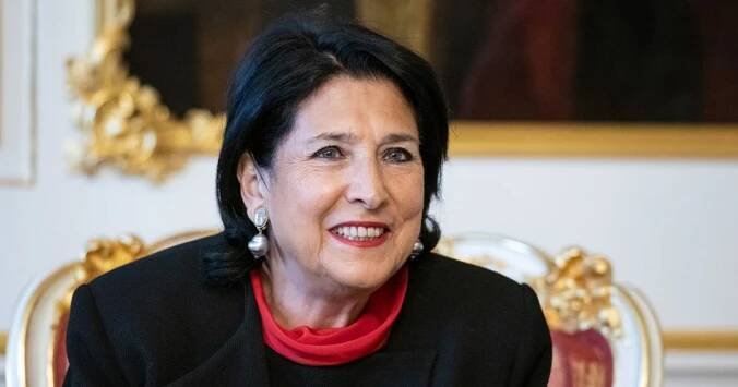 Gruzínská prezidentka nepodepíše zákon omezující práva LGBT+. Podle kritiků je inspirovaný Ruskem