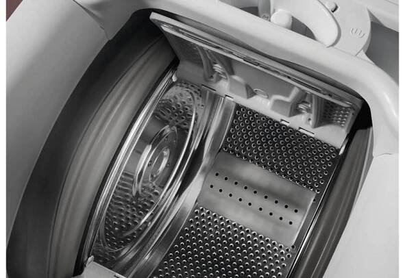 Vrchem plněná pračka ELECTROLUX EW2TN5061FC šetrný buben_04