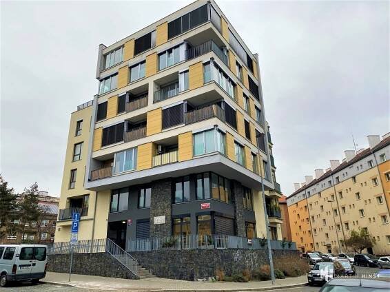 Pronájem bytu 2+kk/B/G, 58m2, U Roháčových kasáren, Praha 10 – Vršovice | Martin Hinšt