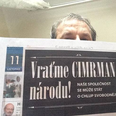 Půl milionu za otcovu režii! Syn Smoljaka válčí s Divadlem Járy Cimrmana